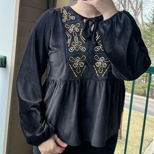 🆕 Bobeau Black Velvet Embroidered Peasant Sleeves Blouse M